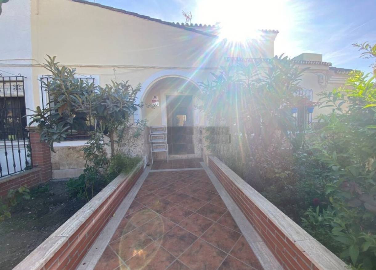 Bestaand - Villa - Estepona