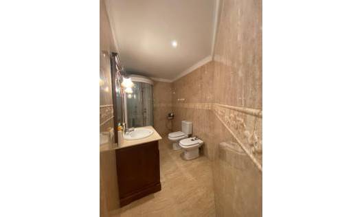 Bestaand - Villa - Estepona