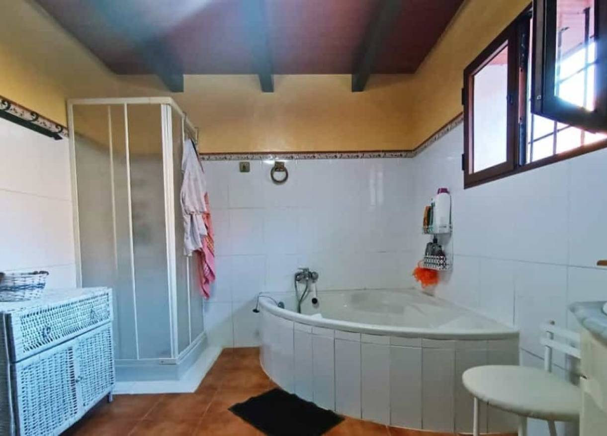 Bestaand - Villa - Almogía