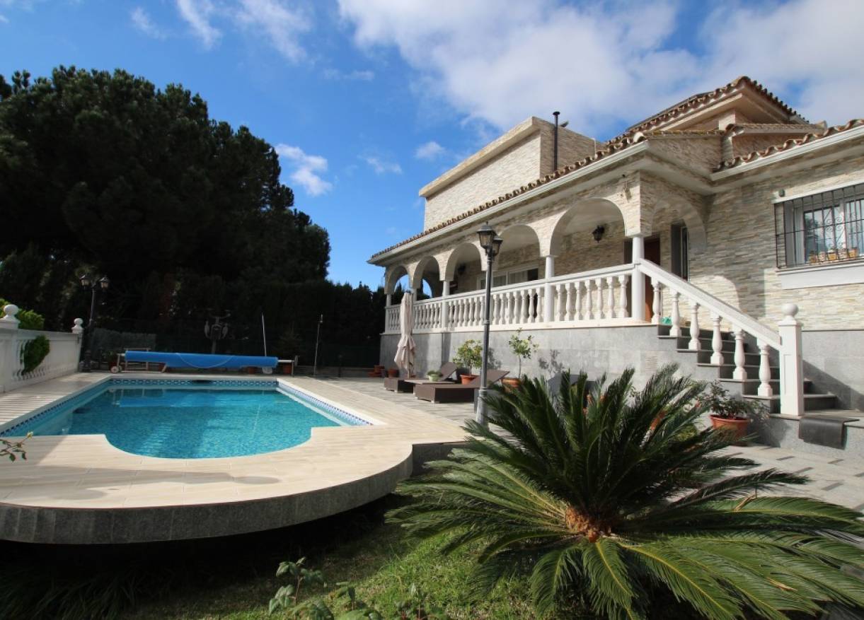 Bestaand - Villa - Marbella - Carib Playa