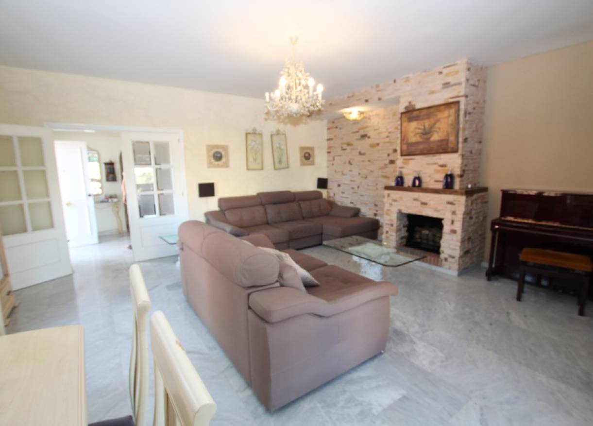 Bestaand - Townhouse / Semi-detached - Marbella - Marbella East