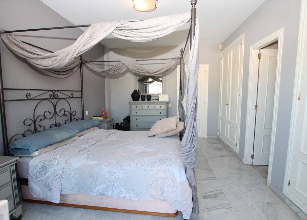 Bestaand - Townhouse / Semi-detached - Marbella - Marbella East