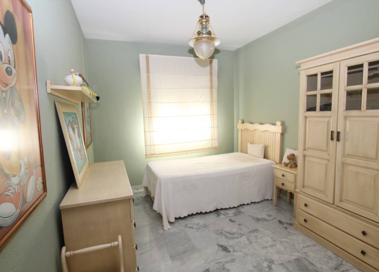 Bestaand - Townhouse / Semi-detached - Marbella - Marbella East