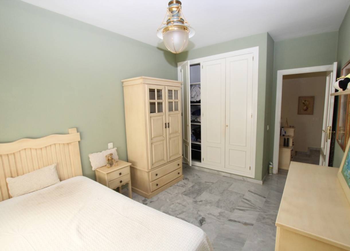 Bestaand - Townhouse / Semi-detached - Marbella - Marbella East