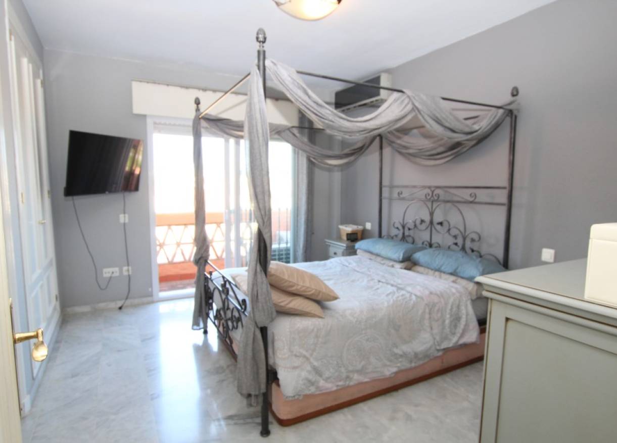 Bestaand - Townhouse / Semi-detached - Marbella - Marbella East