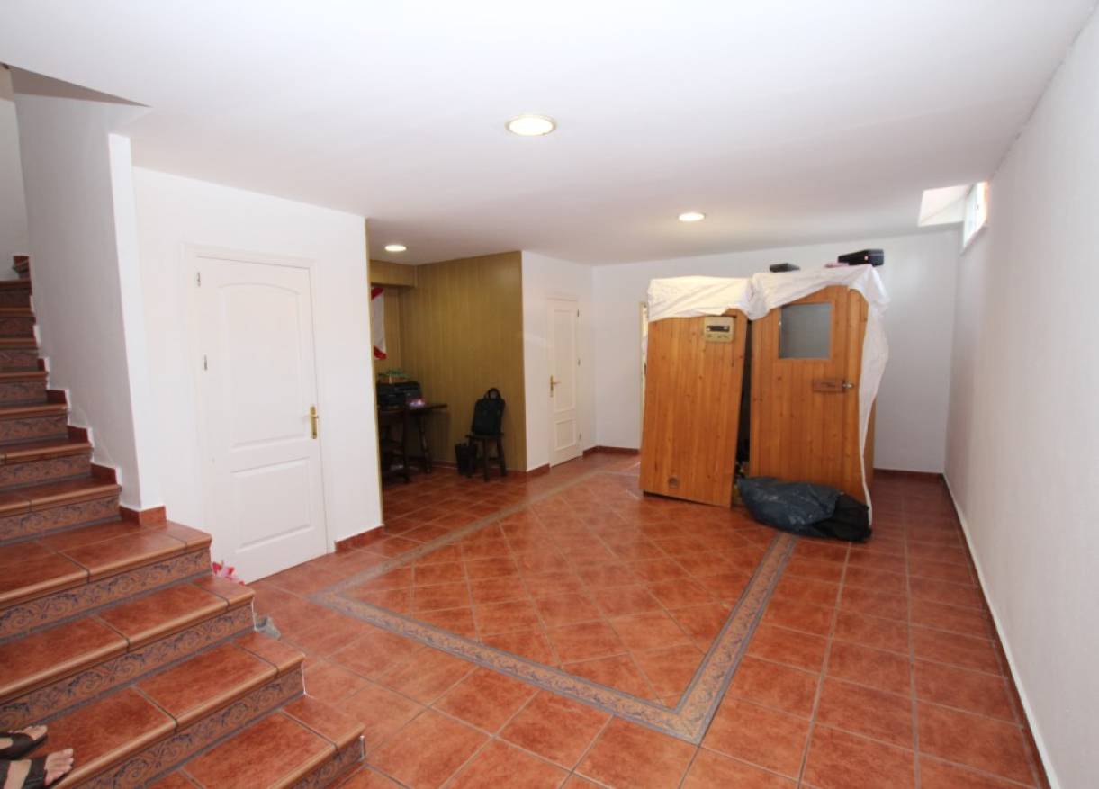 Bestaand - Townhouse / Semi-detached - Marbella - Marbella East