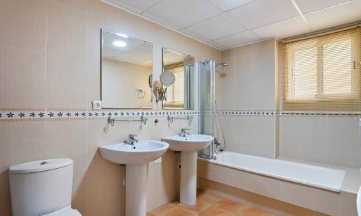 Bestaand - Townhouse / Semi-detached - Orihuela Costa - Campoamor