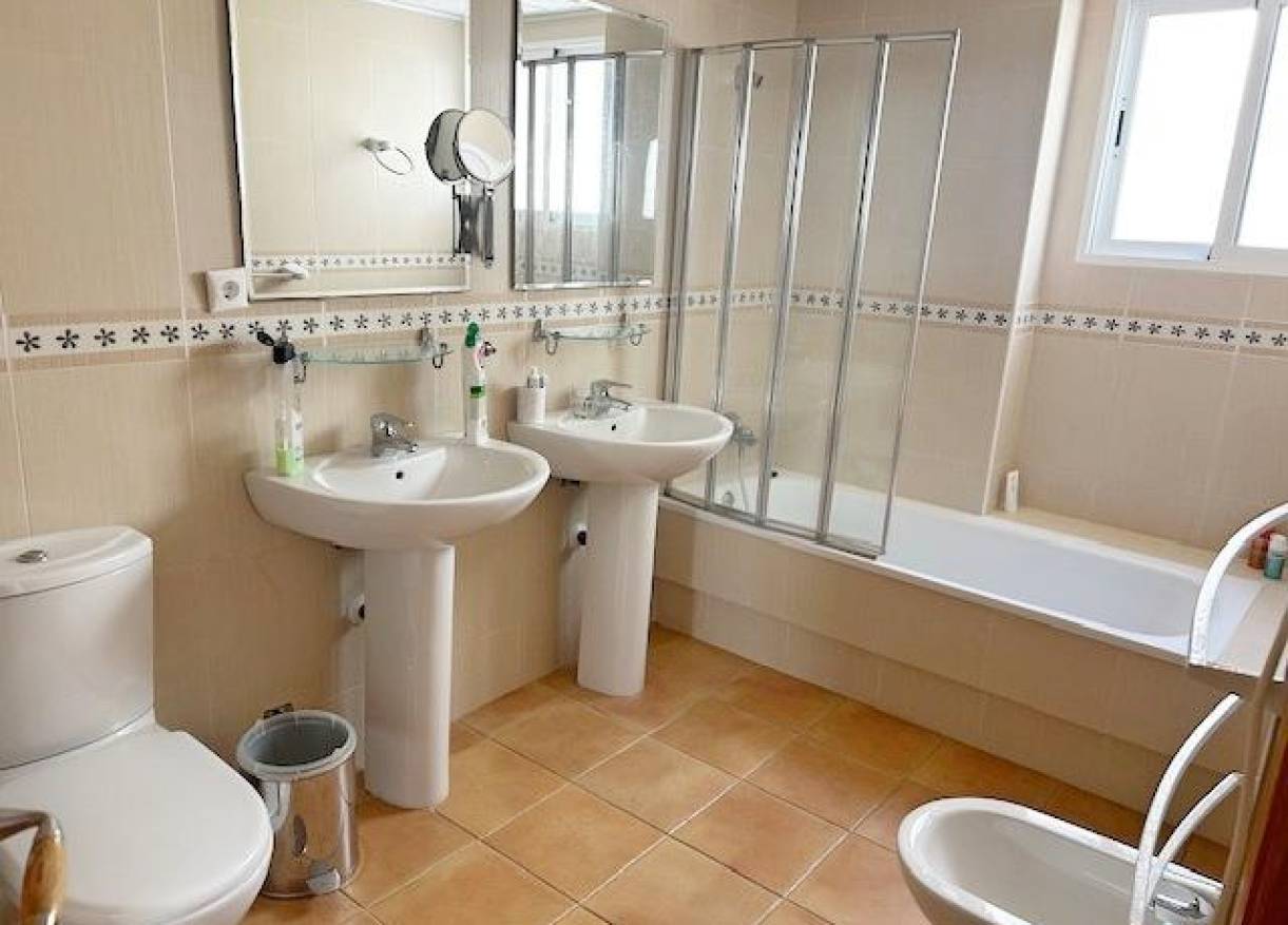 Bestaand - Townhouse / Semi-detached - Orihuela Costa - Campoamor