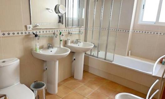 Bestaand - Townhouse / Semi-detached - Orihuela Costa - Campoamor