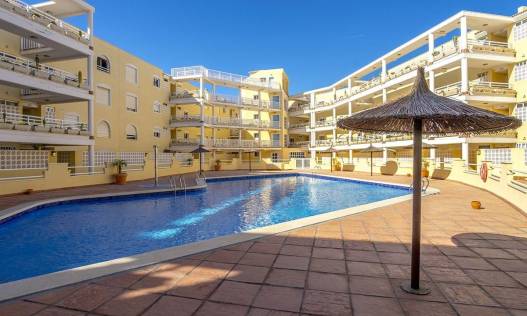 Bestaand - Townhouse / Semi-detached - Orihuela Costa - Campoamor