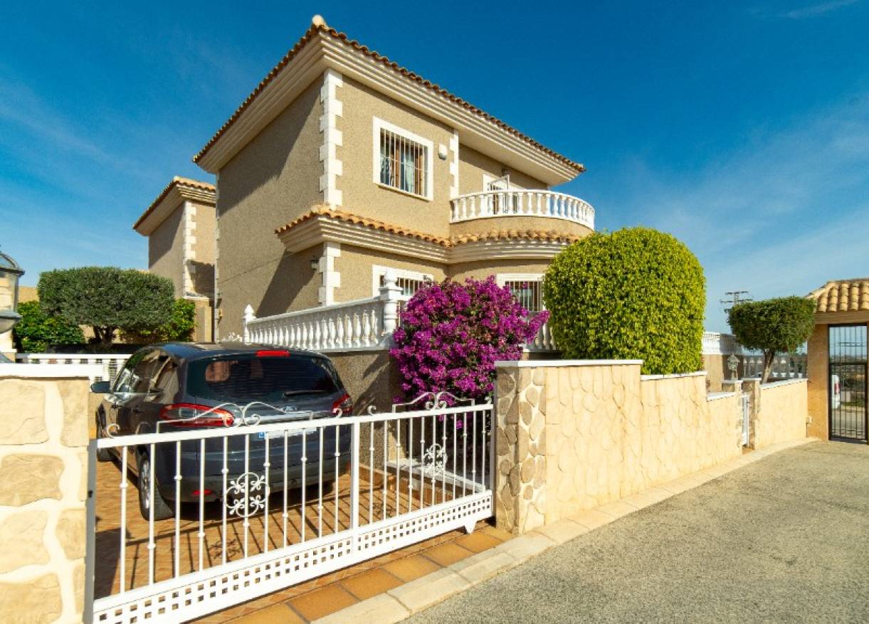 Bestaand - Villa - Torrevieja