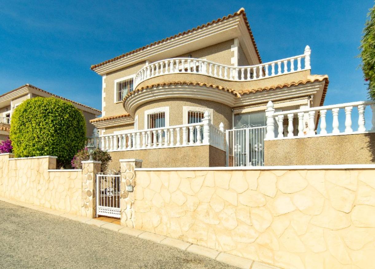 Bestaand - Villa - Torrevieja