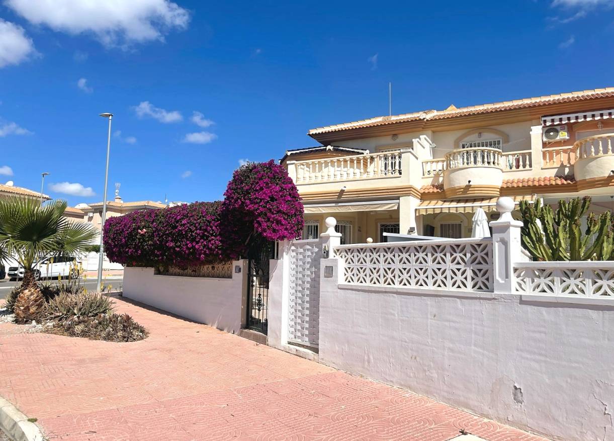 Bestaand - Townhouse / Semi-detached - Ciudad Quesada - Doña Pepa