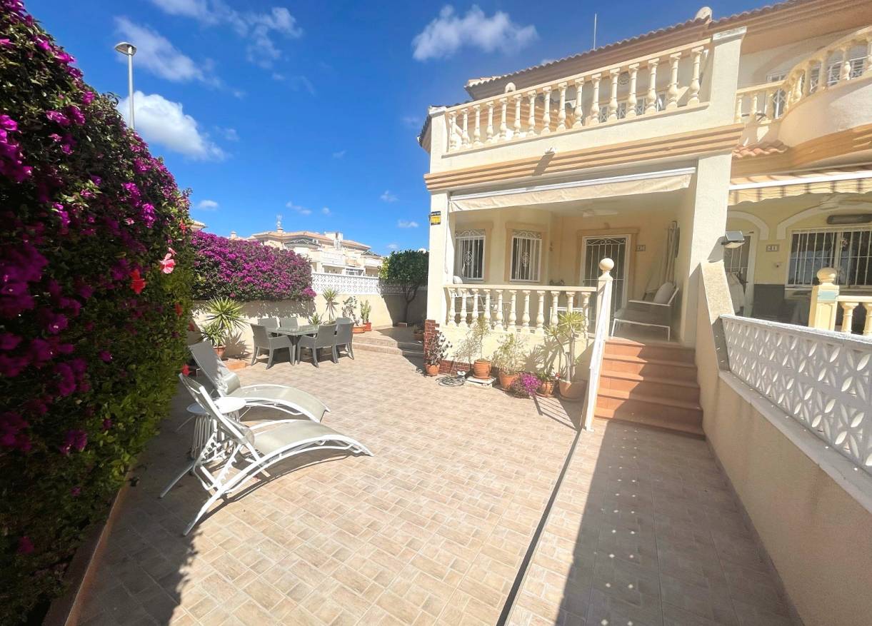 Bestaand - Townhouse / Semi-detached - Ciudad Quesada - Doña Pepa