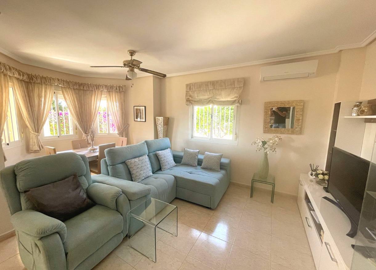 Bestaand - Townhouse / Semi-detached - Ciudad Quesada - Doña Pepa