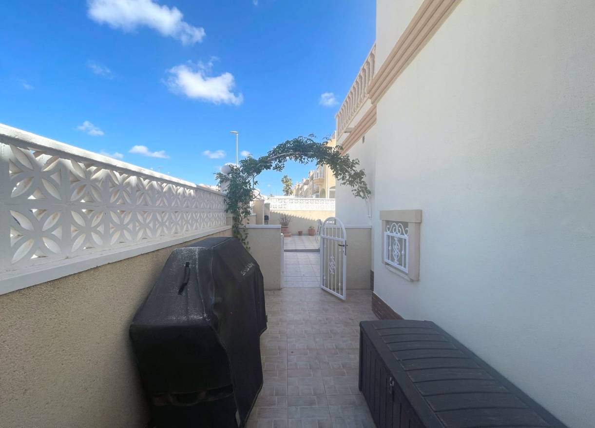Bestaand - Townhouse / Semi-detached - Ciudad Quesada - Doña Pepa