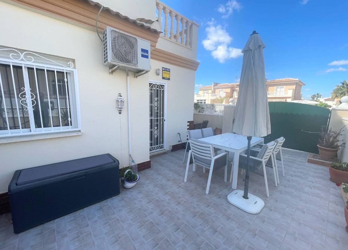 Bestaand - Townhouse / Semi-detached - Ciudad Quesada - Doña Pepa