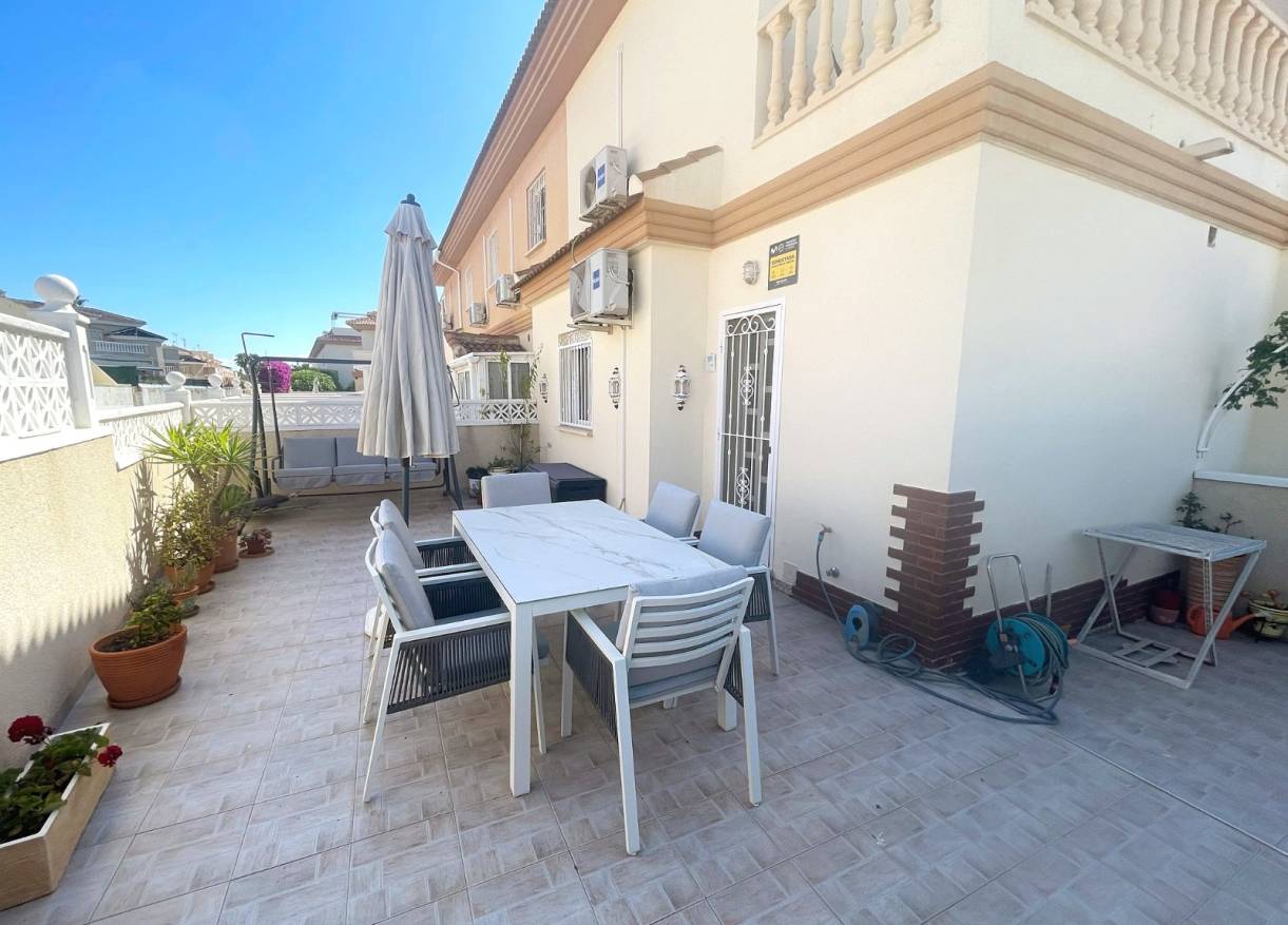 Bestaand - Townhouse / Semi-detached - Ciudad Quesada - Doña Pepa