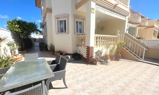 Bestaand - Townhouse / Semi-detached - Ciudad Quesada - Doña Pepa