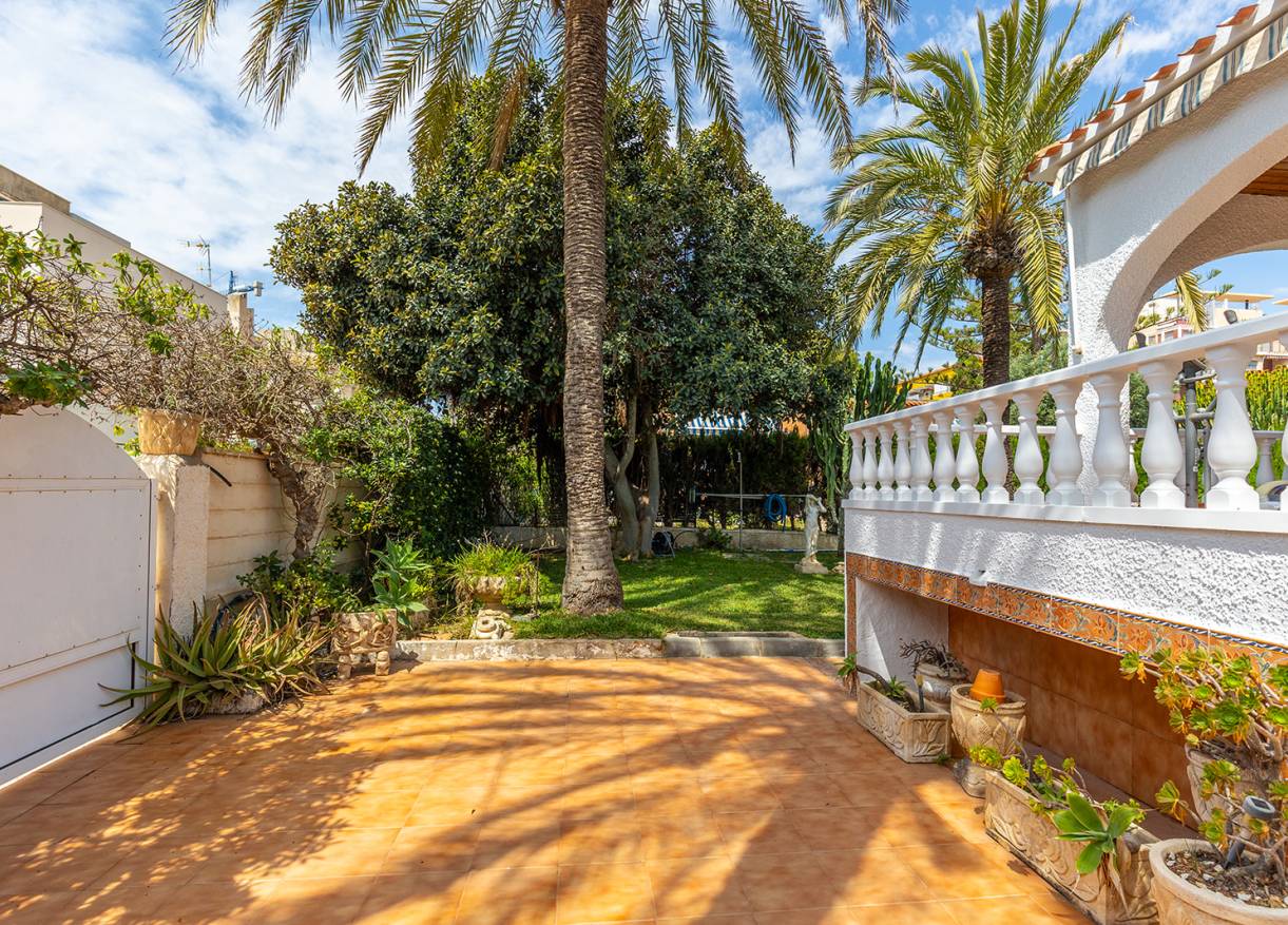Bestaand - Villa - Torrevieja - Rocio del Mar