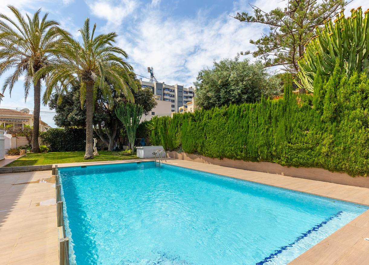 Bestaand - Villa - Torrevieja - Rocio del Mar