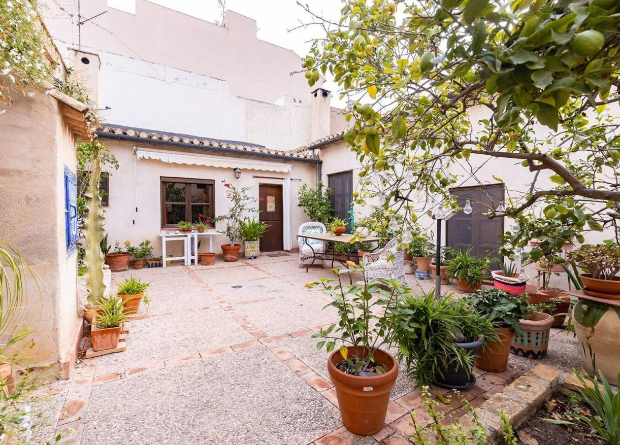 Bestaand - Townhouse / Semi-detached - Los Martinez Del Puerto - Los Martínez del Puerto