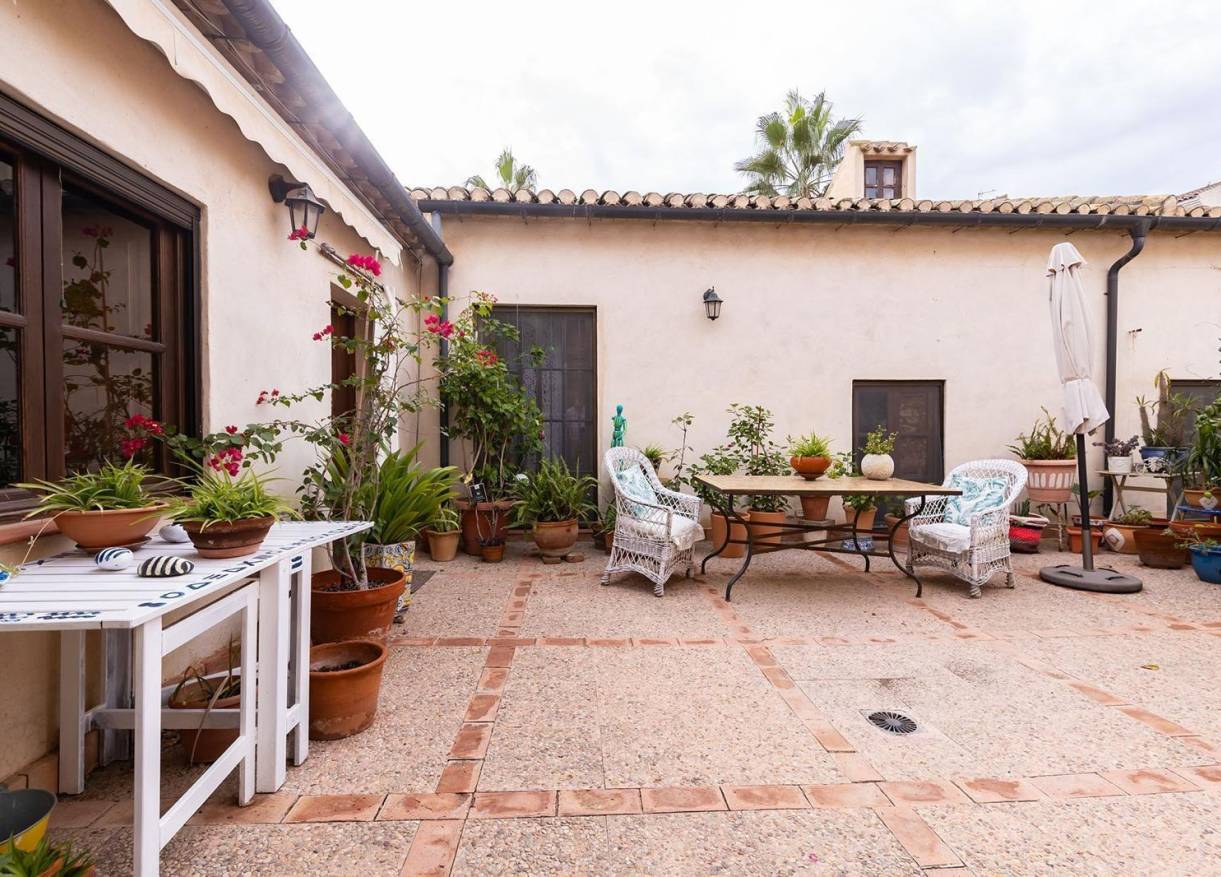 Bestaand - Townhouse / Semi-detached - Los Martinez Del Puerto - Los Martínez del Puerto