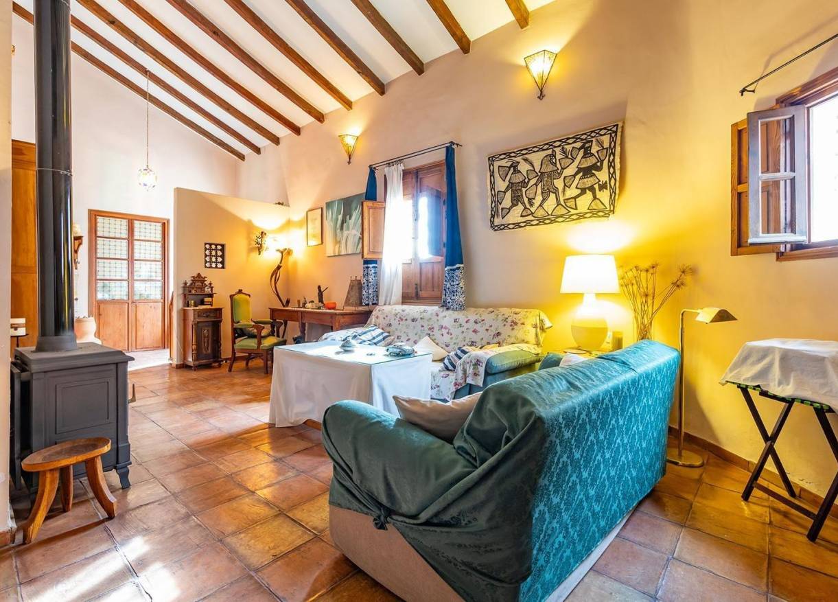Bestaand - Townhouse / Semi-detached - Los Martinez Del Puerto - Los Martínez del Puerto