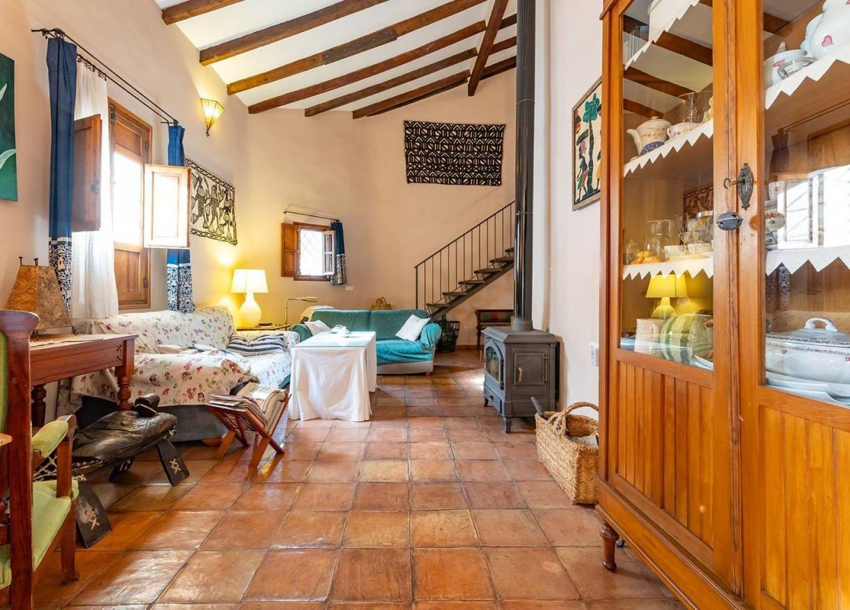 Bestaand - Townhouse / Semi-detached - Los Martinez Del Puerto - Los Martínez del Puerto