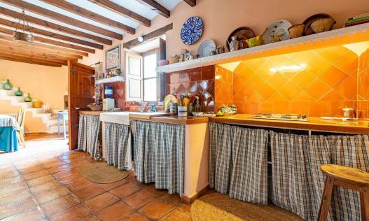 Bestaand - Townhouse / Semi-detached - Los Martinez Del Puerto - Los Martínez del Puerto
