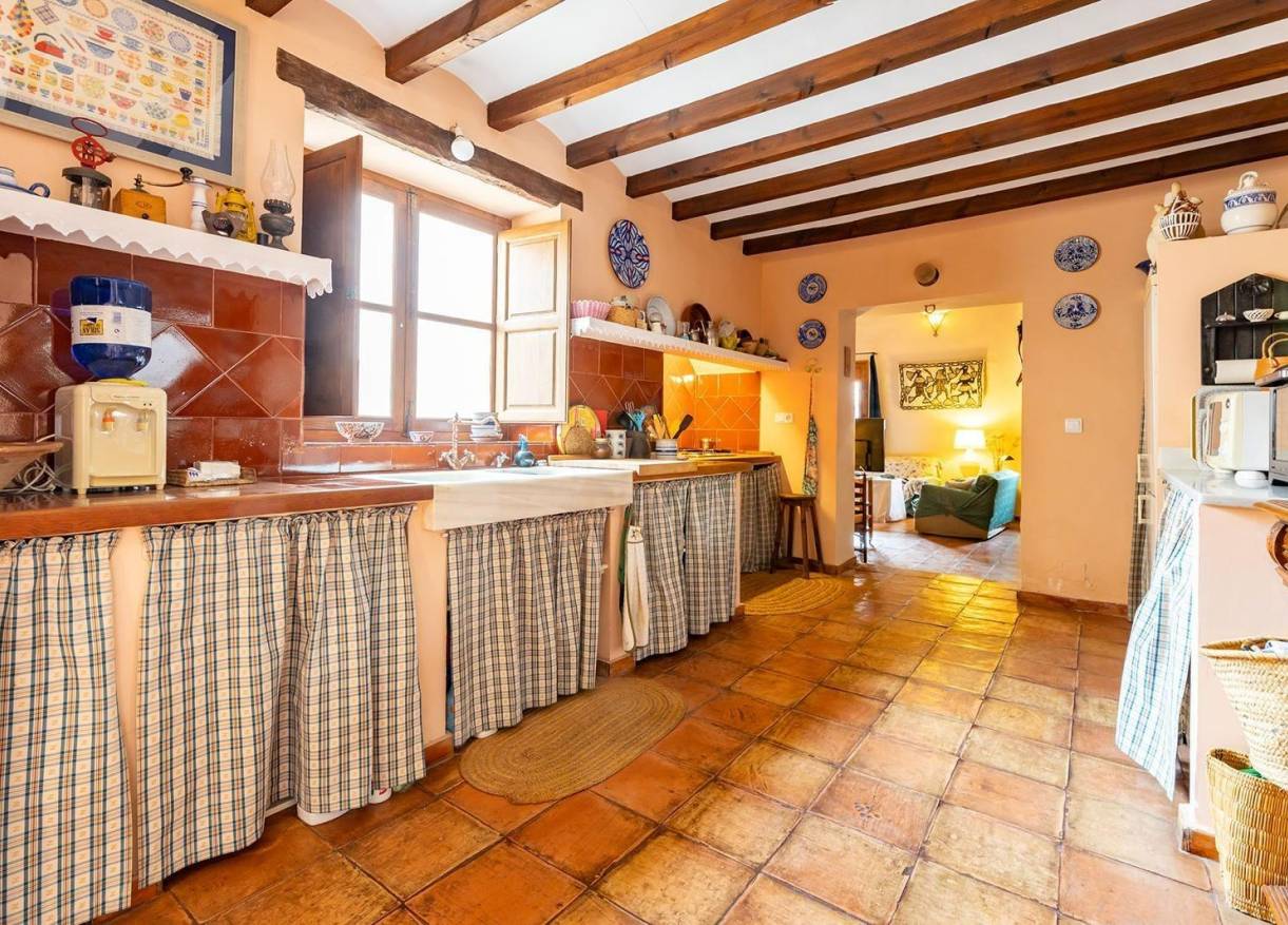 Bestaand - Townhouse / Semi-detached - Los Martinez Del Puerto - Los Martínez del Puerto