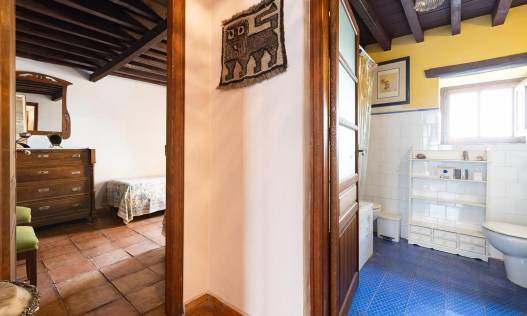 Bestaand - Townhouse / Semi-detached - Los Martinez Del Puerto - Los Martínez del Puerto