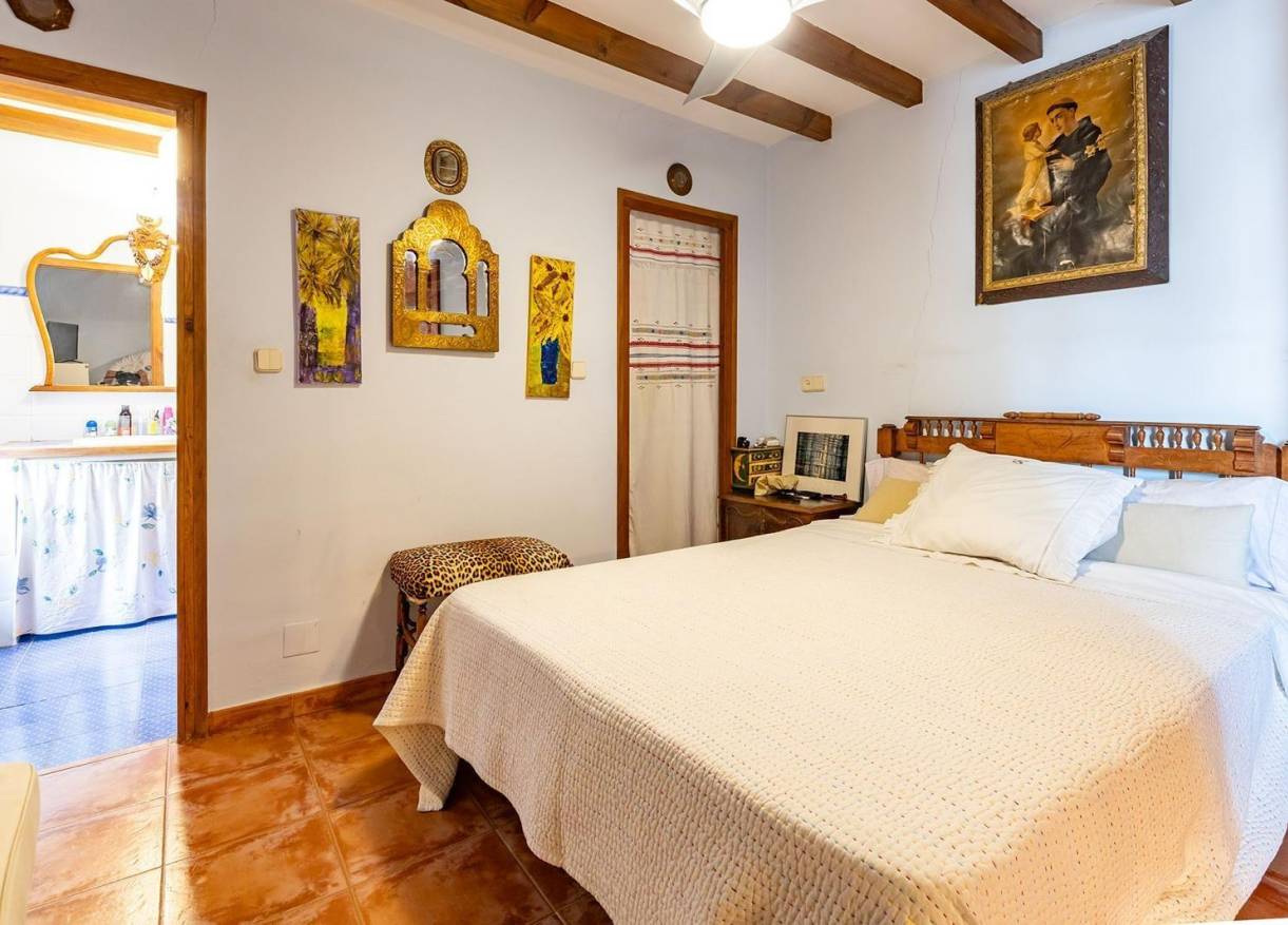 Bestaand - Townhouse / Semi-detached - Los Martinez Del Puerto - Los Martínez del Puerto
