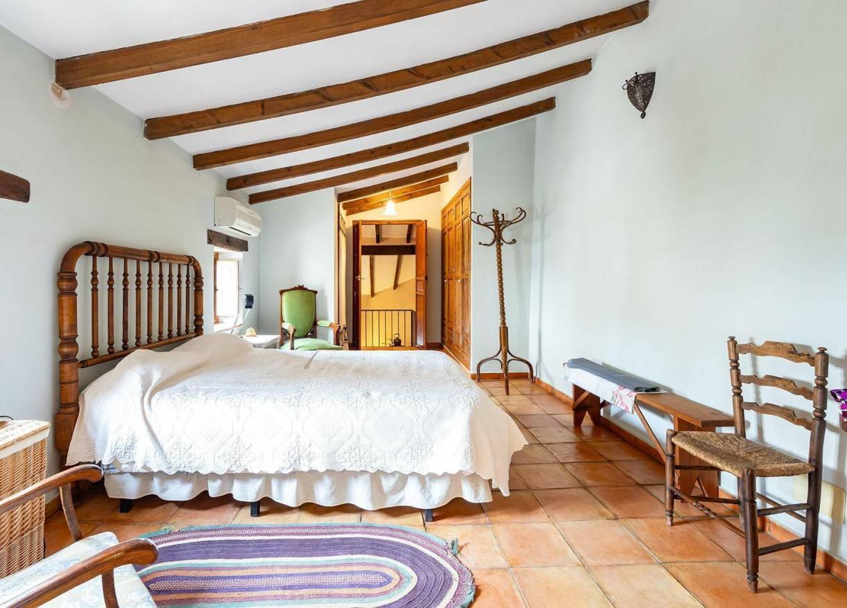 Bestaand - Townhouse / Semi-detached - Los Martinez Del Puerto - Los Martínez del Puerto