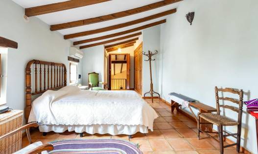 Bestaand - Townhouse / Semi-detached - Los Martinez Del Puerto - Los Martínez del Puerto