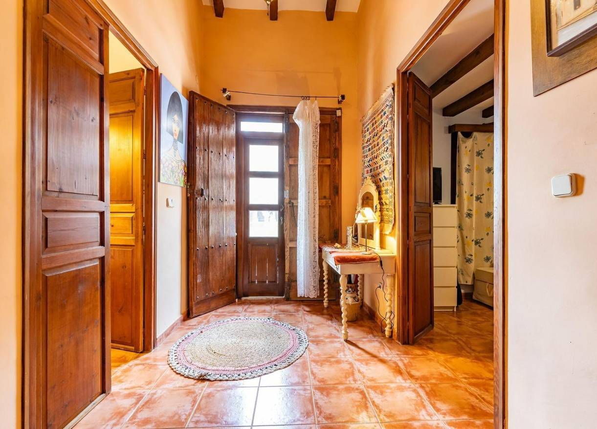 Bestaand - Townhouse / Semi-detached - Los Martinez Del Puerto - Los Martínez del Puerto