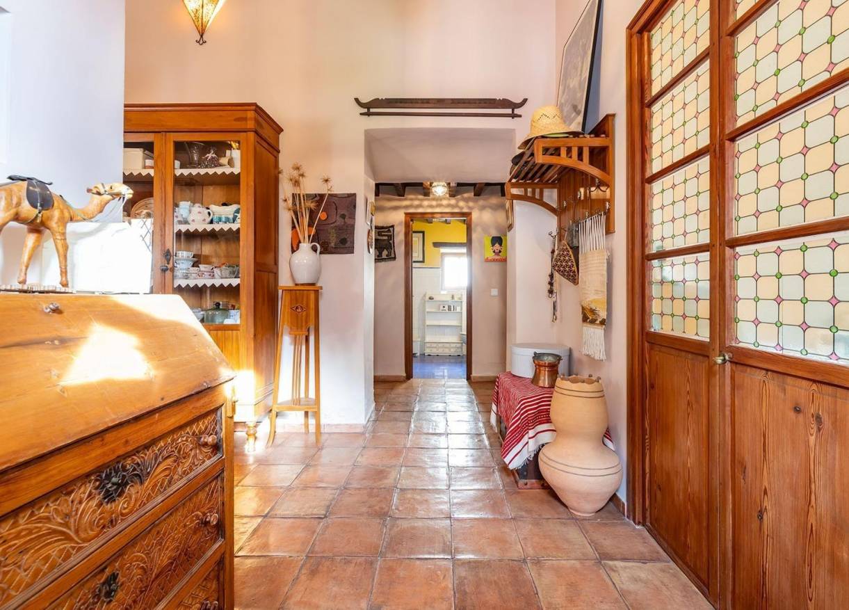 Bestaand - Townhouse / Semi-detached - Los Martinez Del Puerto - Los Martínez del Puerto
