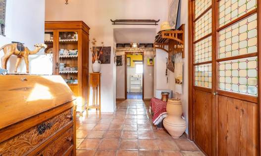 Bestaand - Townhouse / Semi-detached - Los Martinez Del Puerto - Los Martínez del Puerto