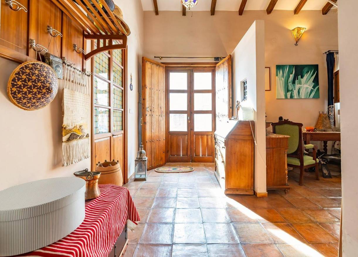 Bestaand - Townhouse / Semi-detached - Los Martinez Del Puerto - Los Martínez del Puerto