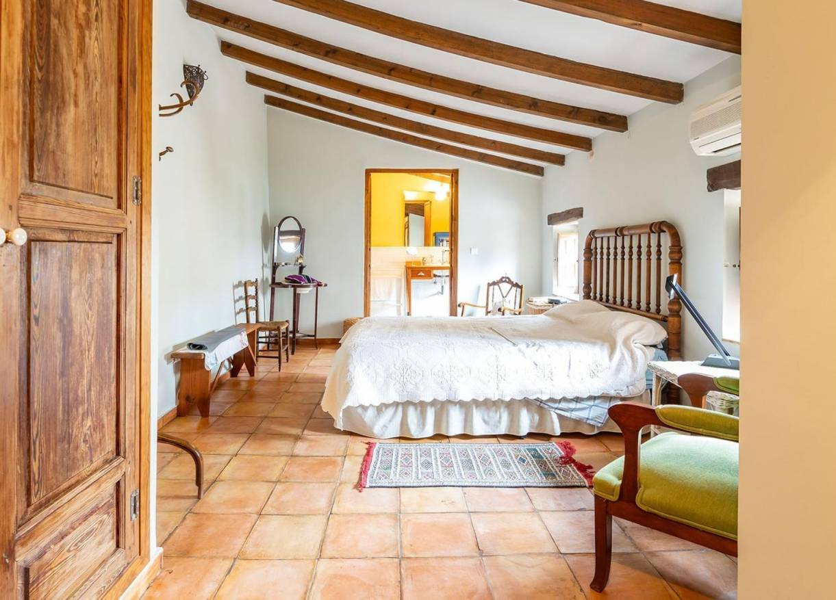 Bestaand - Townhouse / Semi-detached - Los Martinez Del Puerto - Los Martínez del Puerto