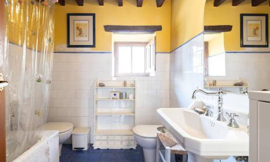 Bestaand - Townhouse / Semi-detached - Los Martinez Del Puerto - Los Martínez del Puerto