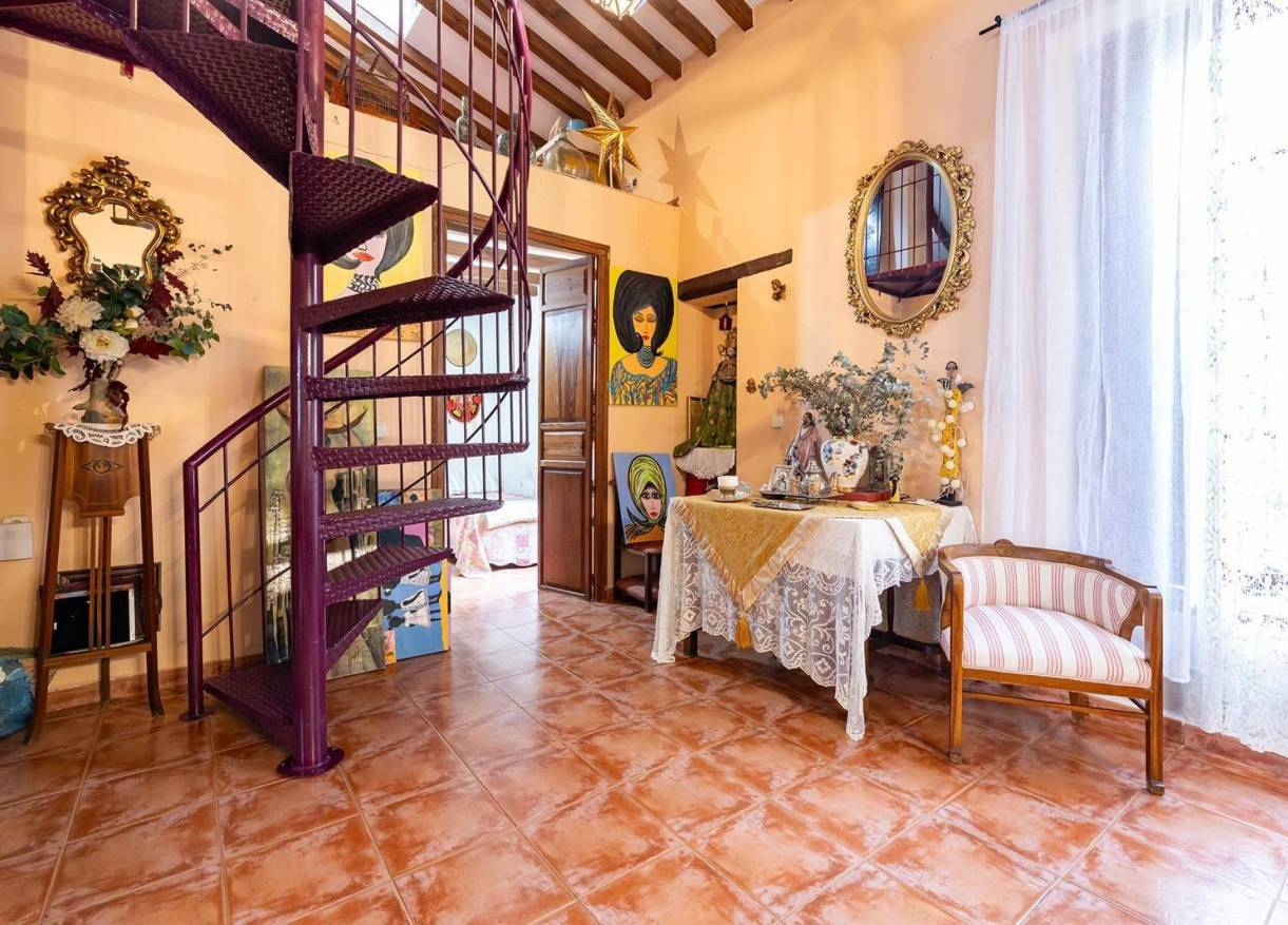 Bestaand - Townhouse / Semi-detached - Los Martinez Del Puerto - Los Martínez del Puerto