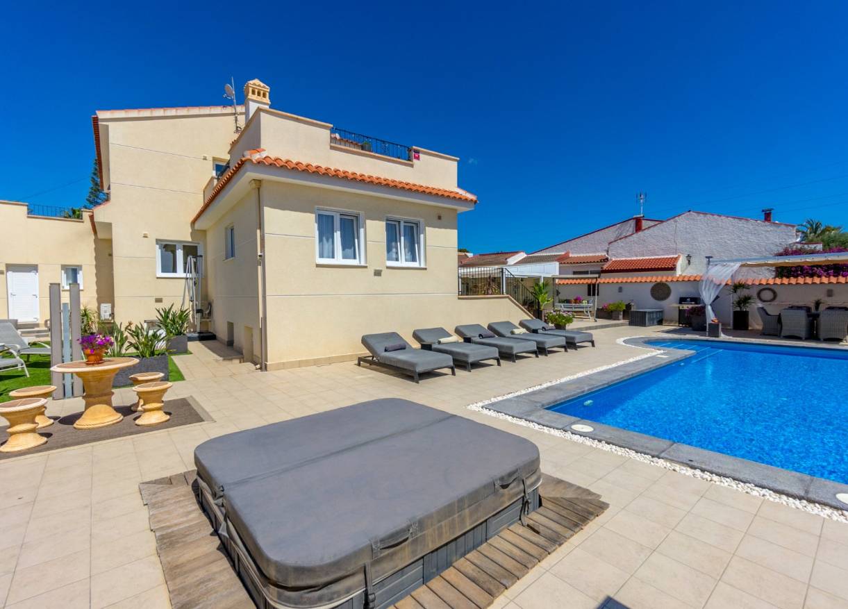Bestaand - Villa - Ciudad Quesada