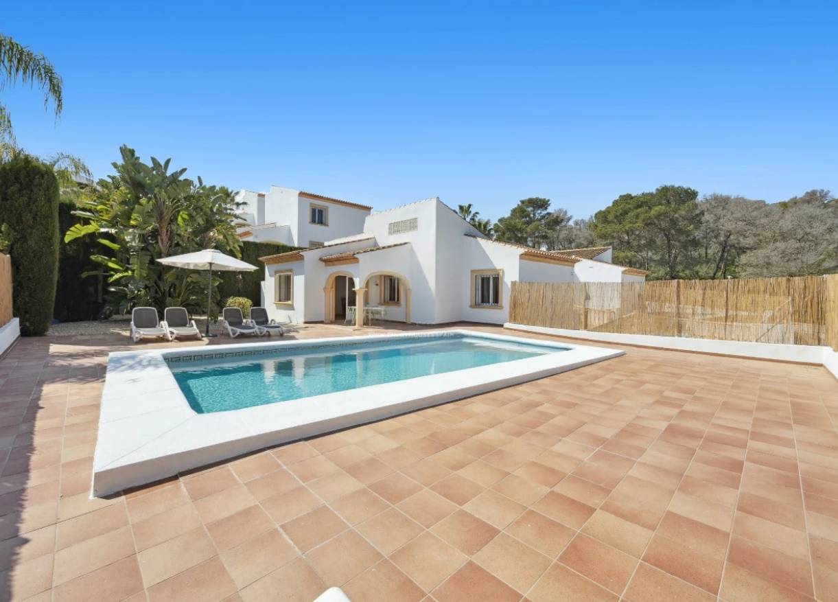 Bestaand - Villa - Jávea