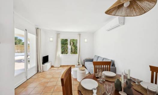 Bestaand - Villa - Jávea