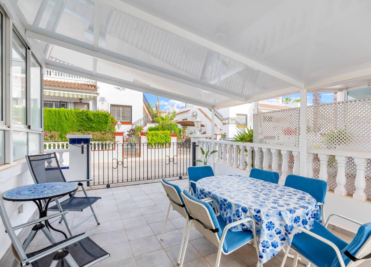 Bestaand - Townhouse / Semi-detached - Orihuela Costa - Playa Flamenca