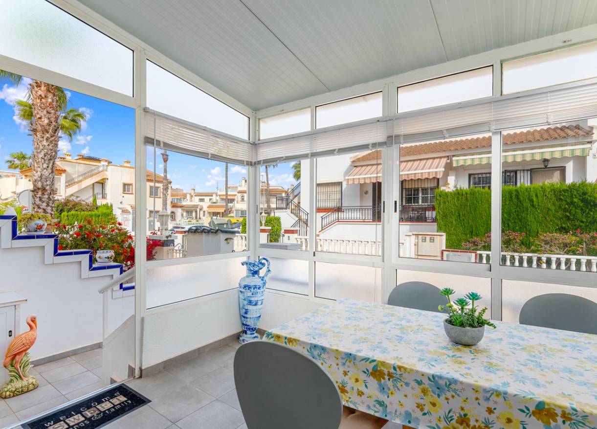 Bestaand - Townhouse / Semi-detached - Orihuela Costa - Playa Flamenca