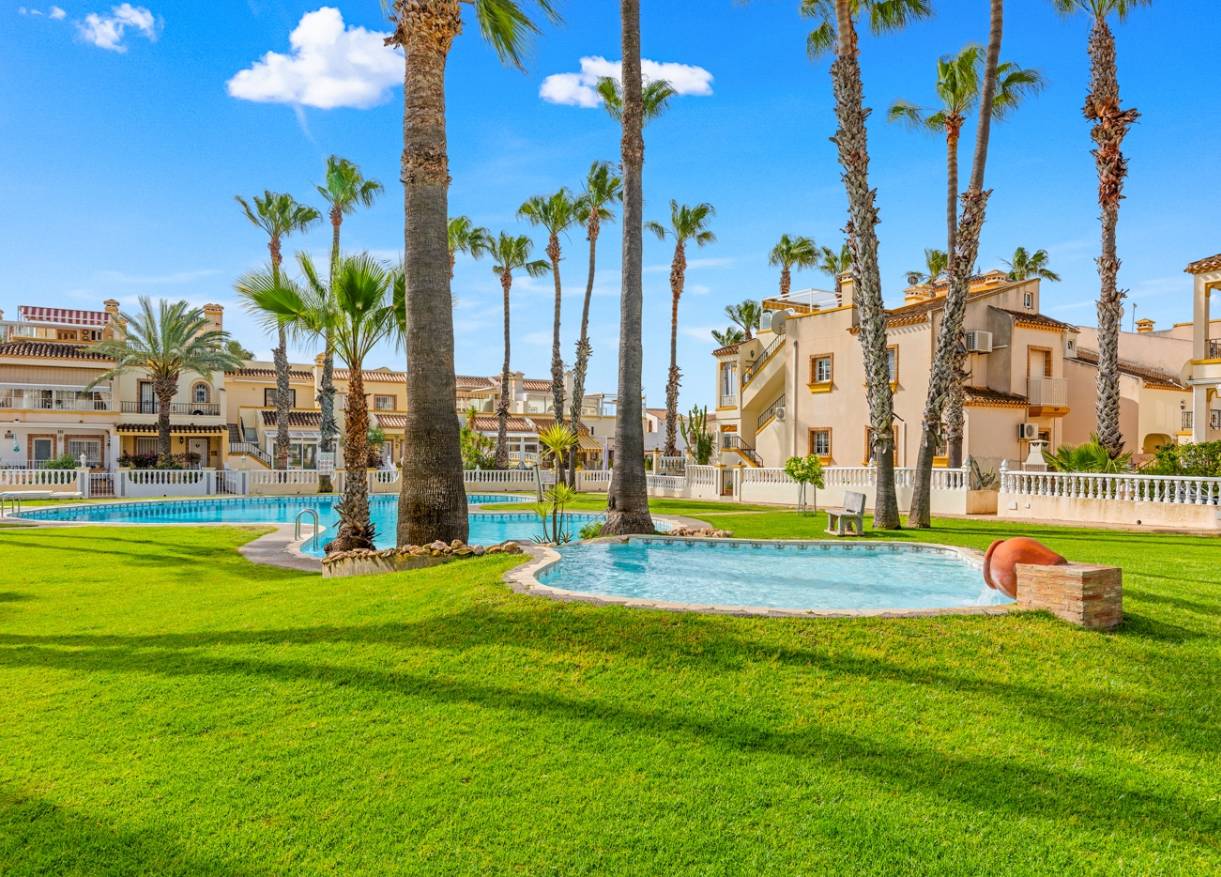 Bestaand - Townhouse / Semi-detached - Orihuela Costa - Playa Flamenca