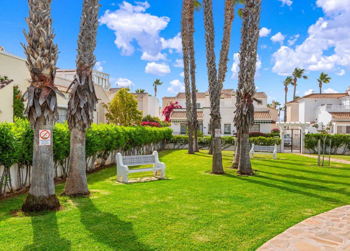 Bestaand - Townhouse / Semi-detached - Orihuela Costa - Playa Flamenca
