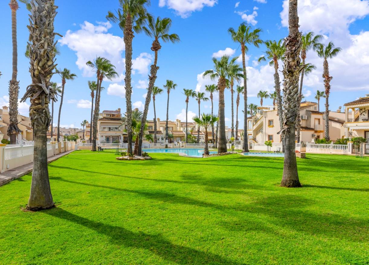 Bestaand - Townhouse / Semi-detached - Orihuela Costa - Playa Flamenca